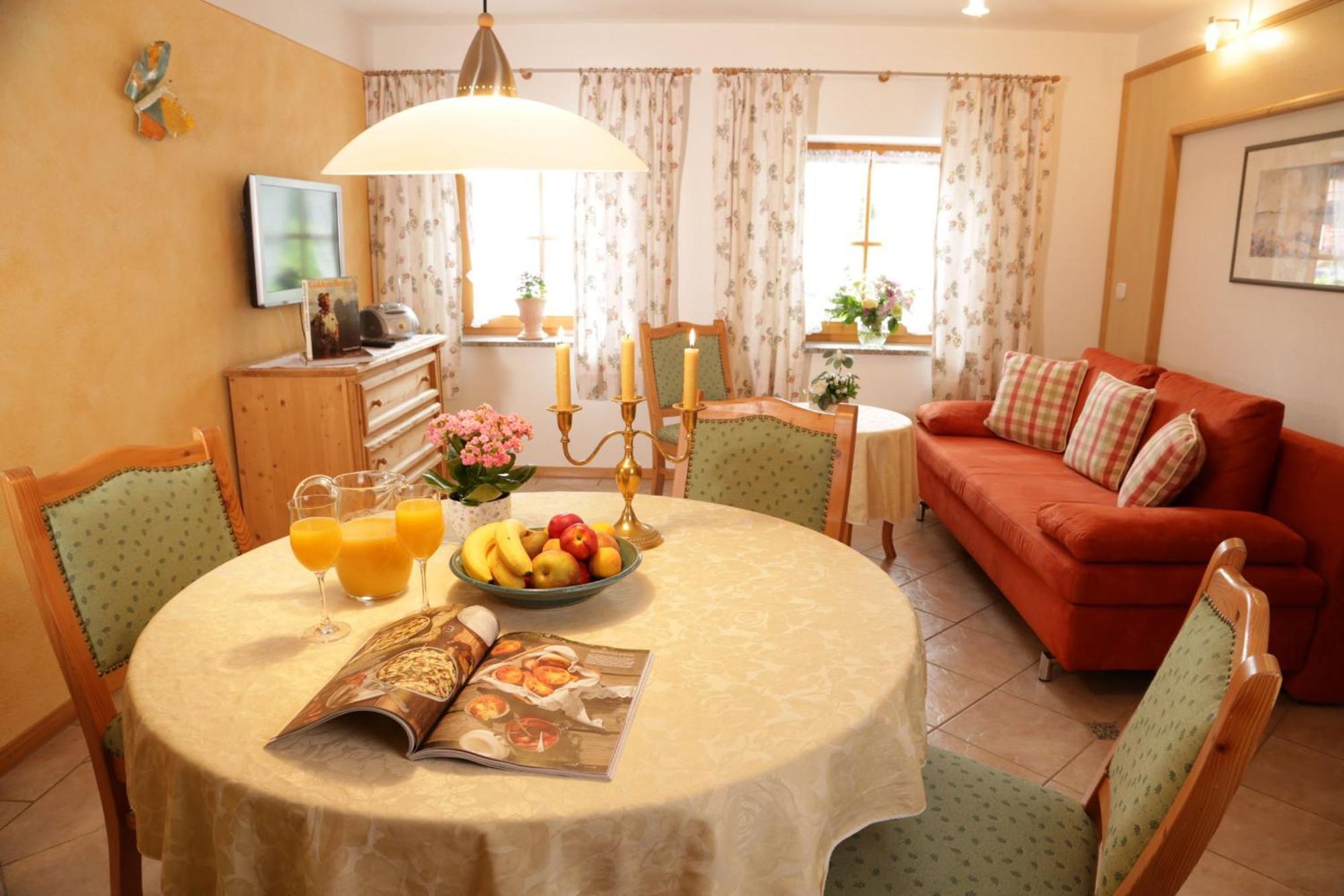 Lindlweberhof Hotel Rosenheim Bagian luar foto